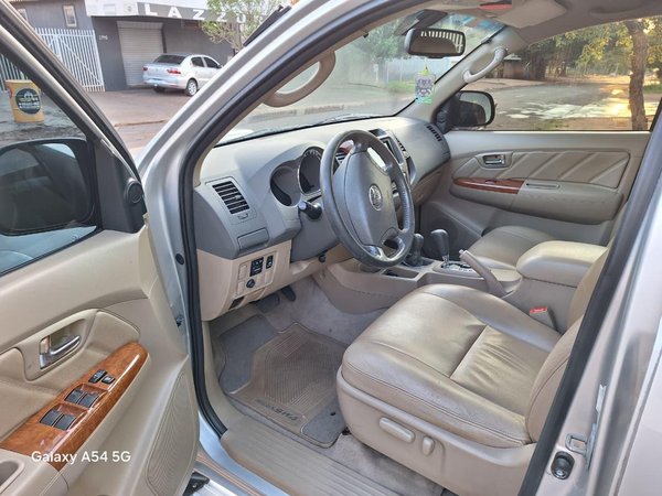 Foto 7 - Toyota Hilux SW4 SRV 3.0 Turbo Diesel 4x4