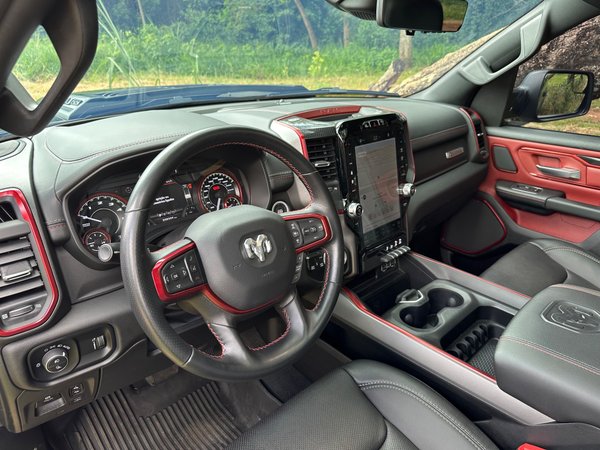 Foto 7 - RAM 1500 Rebel 5.7 V8 Gasolina 4x4