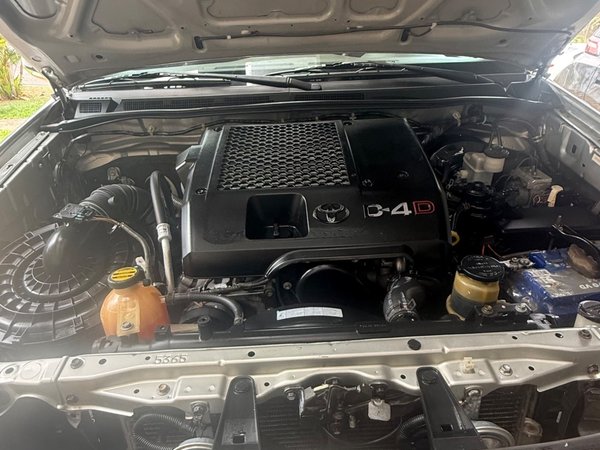 Foto 7 - Toyota Hilux SW4 SRV 3.0 Turbo Diesel 4x4