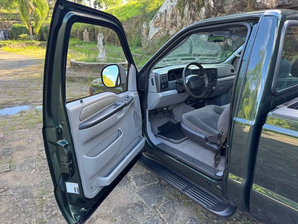 Foto 2 - Ford F250 XLT 4.2 Turbo Diesel 4x2