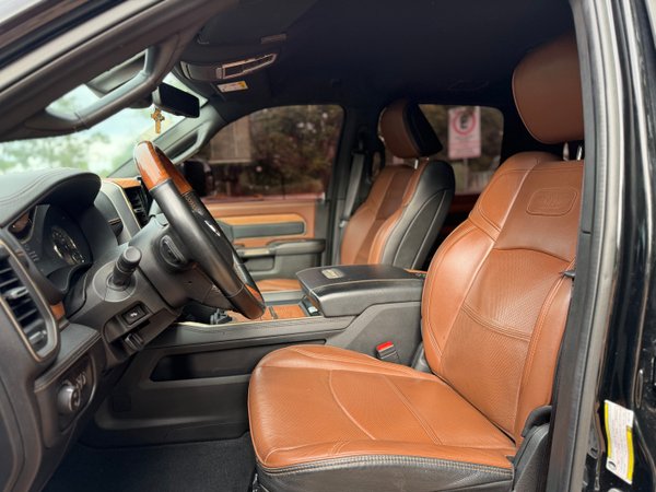 Foto 7 - RAM 3500 Longhorn Limited 6.7 Turbo Diesel 4x4