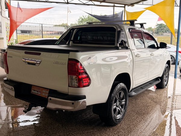 Foto 2 - Toyota Hilux SR Challenge 2.8 Turbo Diesel 4x4