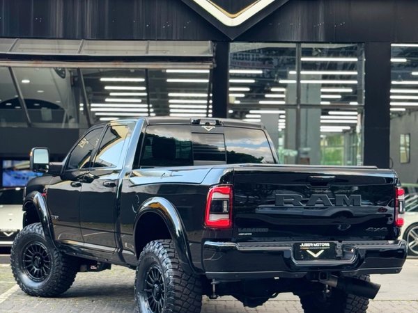Foto 5 - RAM 2500 Laramie Night Edition 6.7 Turbo Diesel 4x4
