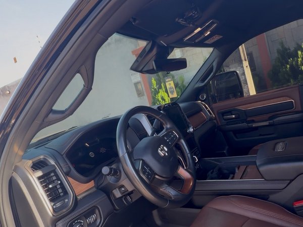 Foto 5 - RAM 3500 Longhorn Limited 6.7 Turbo Diesel 4x4