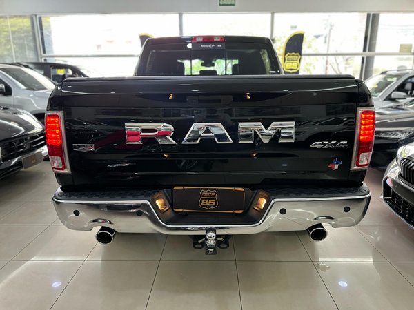 Foto 3 - RAM Classic Laramie 5.7 V8 Gasolina 4x4