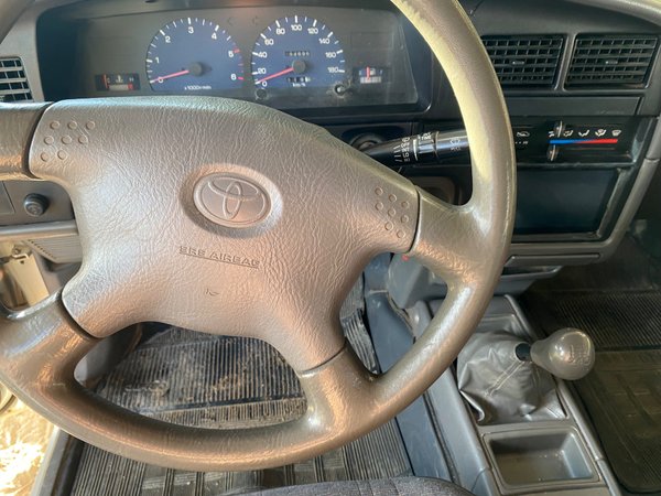 Foto 5 - Toyota Hilux SRV 3.0 Turbo Diesel 4x2