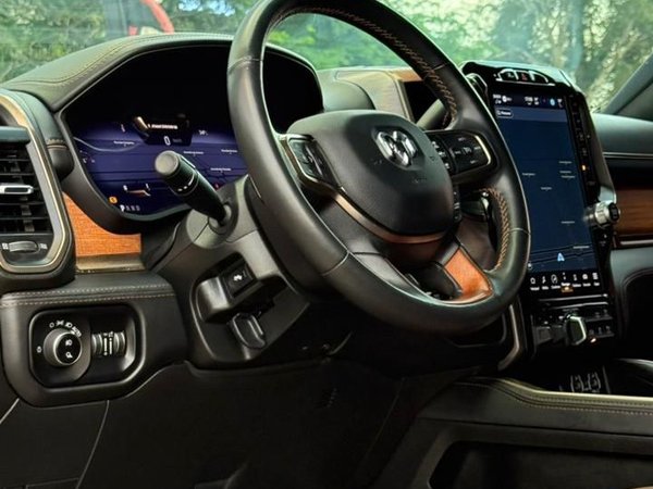 Foto 6 - RAM 3500 Longhorn Limited 6.7 Turbo Diesel 4x4
