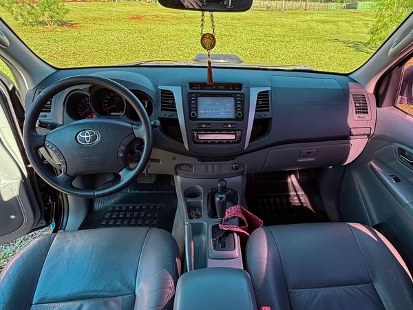 Foto 8 - Toyota Hilux SRV 3.0 Turbo Diesel 4x4