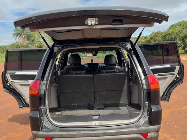 Foto 9 - Mitsubishi Pajero Dakar HPE 3.2TDi 16v 4x4