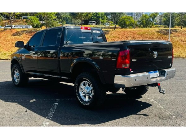 Foto 4 - RAM 2500 Laramie 6.7 Turbo Diesel 4x4