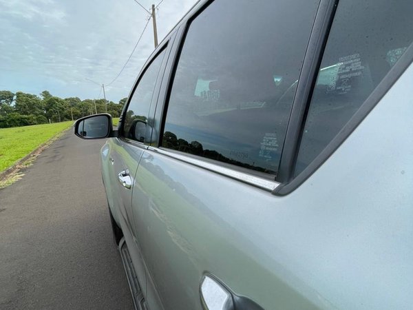 Foto 10 - Toyota Hilux SRX 2.8 Turbo Diesel 4x4