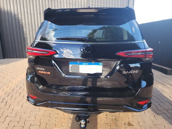 Foto 5 - Toyota Hilux SW4 SRX Diamond 2.8 Turbo Diesel 4x4