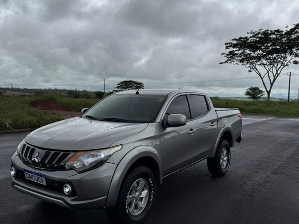 Foto 3 - Mitsubishi L200 Sport GLS 2.5 Turbo Diesel 4x4