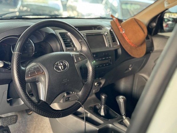 Foto 3 - Toyota Hilux SRV 2.7 Flex 4x4