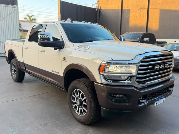 Foto 2 - RAM 3500 Longhorn Limited 6.7 Turbo Diesel 4x4
