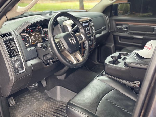 Foto 6 - RAM 2500 Laramie 6.7 Turbo Diesel 4x4