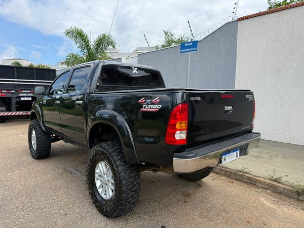 Foto 4 - Toyota Hilux SRV 3.0 Turbo Diesel 4x4