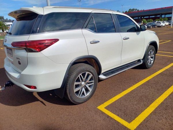 Foto 4 - Toyota Hilux SW4 SRX 2.8 Turbo Diesel 4x4