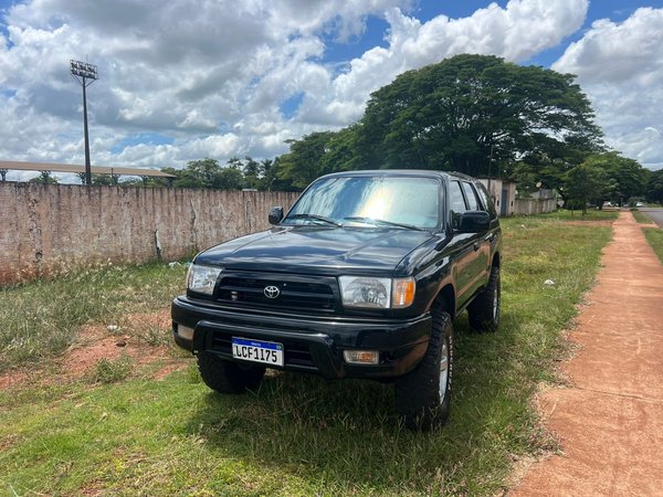 Foto 1 - Toyota Hilux SW4 SRV 3.0 Turbo Diesel 4x4