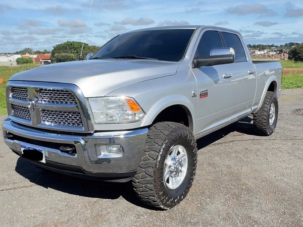 Foto 2 - RAM 2500 Laramie 6.7 Turbo Diesel 4x4