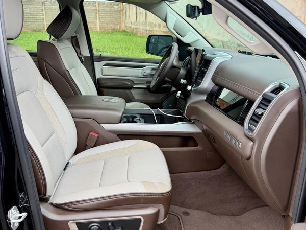 Foto 6 - RAM 1500 Laramie Hurricane 6 3.0 Bi-Turbo Gasolina 4x4