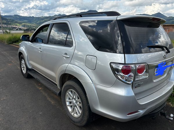 Foto 3 - Toyota Hilux SW4 SRV 3.0 Turbo Diesel 4x4