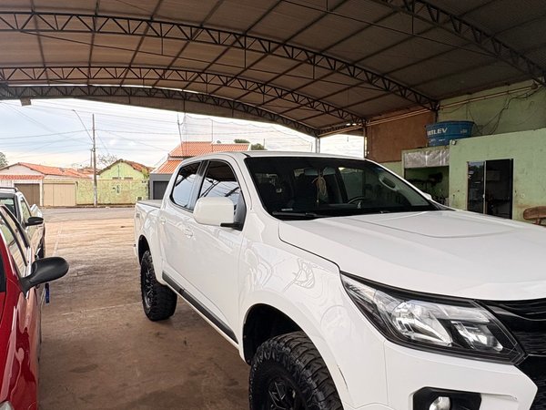 Foto 2 - Chevrolet S10 Advantage 2.5 Flex 4x2