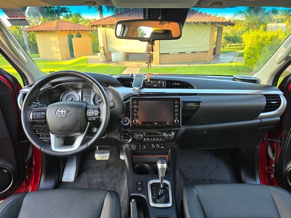 Foto 7 - Toyota Hilux SRX 2.8 Turbo Diesel 4x4