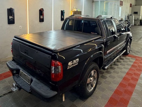 Foto 2 - Chevrolet S10 Colina 2.4 Flex 4x2