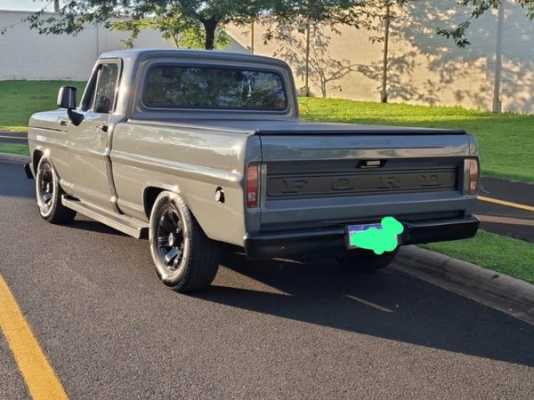 Foto 4 - Ford F1000 3.9 Diesel