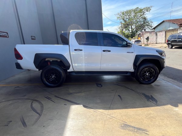 Foto 3 - Toyota Hilux GR Sport 2.8 Turbo Diesel 4x4