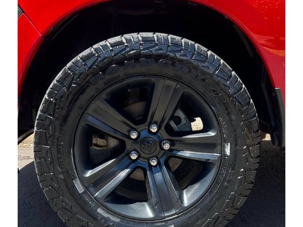 Foto 6 - RAM Classic Laramie Night Edition 5.7 V8 Gasolina 4x4