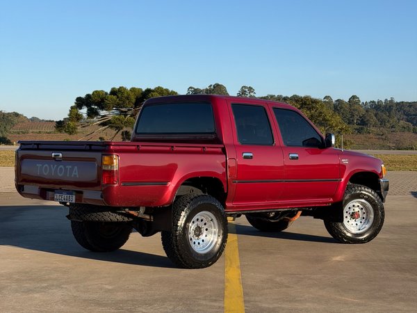 Foto 2 - Toyota Hilux SR5 2.8 Diesel 4x4