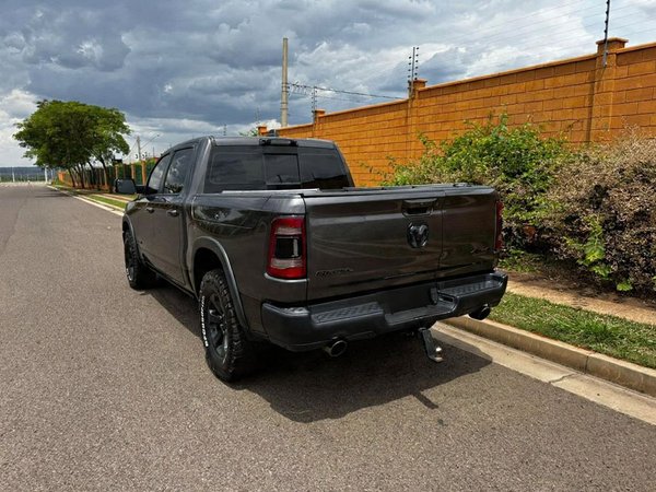 Foto 3 - RAM 1500 Rebel 5.7 V8 Gasolina 4x4