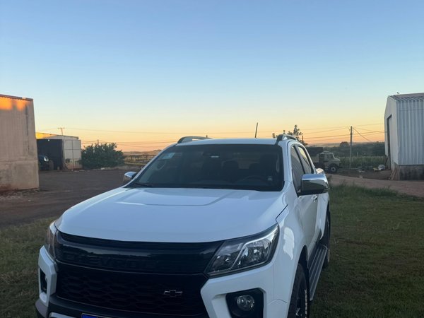 Foto 2 - Chevrolet S10 High Country 2.8 Turbo Diesel 4x4