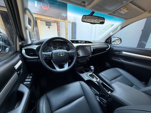 Foto 7 - Toyota Hilux SRV 2.8 Turbo Diesel 4x4