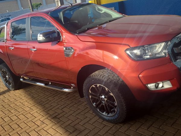 Foto 1 - Ford Ranger XLT 3.2 Turbo Diesel 4x4