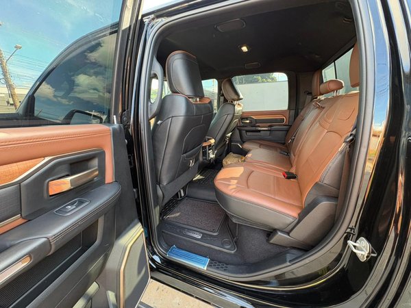 Foto 7 - RAM 3500 Longhorn Limited 6.7 Turbo Diesel 4x4