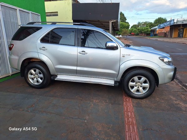 Foto 5 - Toyota Hilux SW4 SRV 3.0 Turbo Diesel 4x4
