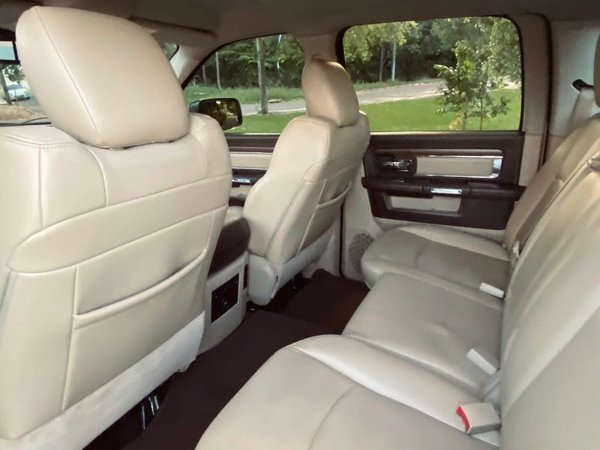 Foto 7 - RAM 2500 Laramie 6.7 Turbo Diesel 4x4