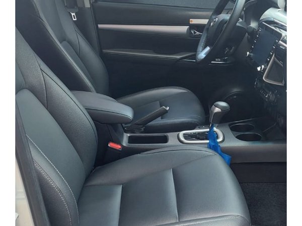 Foto 8 - Toyota Hilux SRV 2.8 Turbo Diesel 4x4