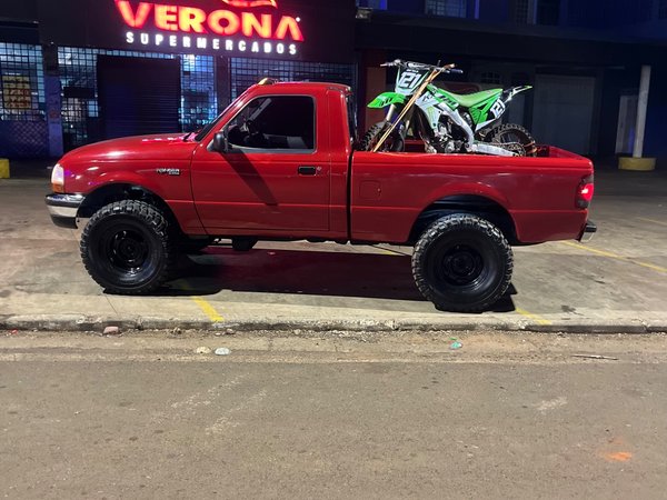 Foto 3 - Ford Ranger XLT 4.0 V6 Gasolina 4x2 C.S