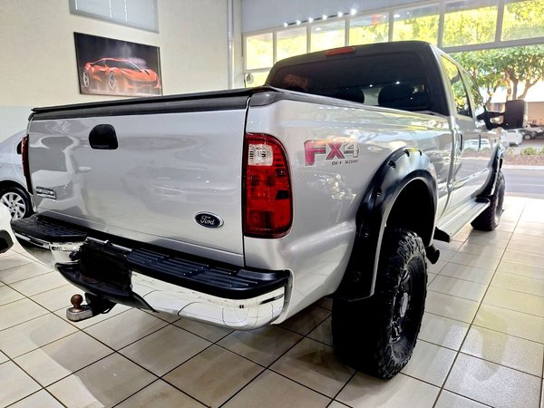 Foto 4 - Ford F250 XLT 3.9 Turbo Diesel
