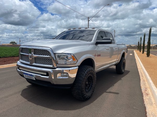 Foto 2 - RAM 2500 Laramie 6.7 Turbo Diesel 4x4