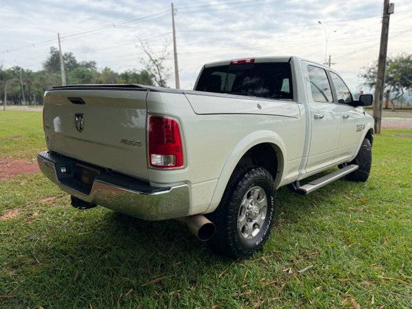 Foto 5 - RAM 2500 Laramie 6.7 Turbo Diesel 4x4