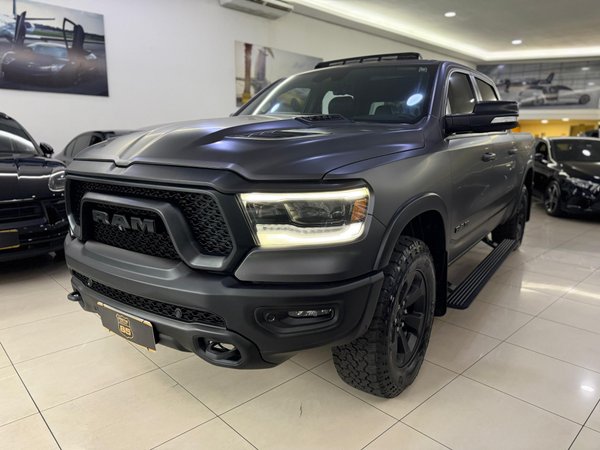 Foto 3 - RAM 1500 Rebel 5.7 V8 Gasolina 4x4