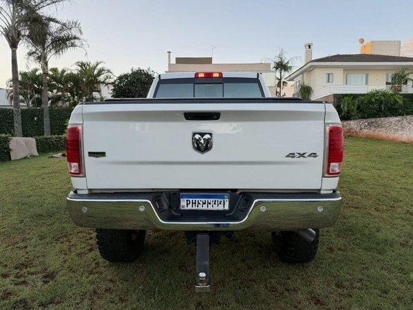 Foto 3 - RAM 2500 Laramie 6.7 Turbo Diesel 4x4