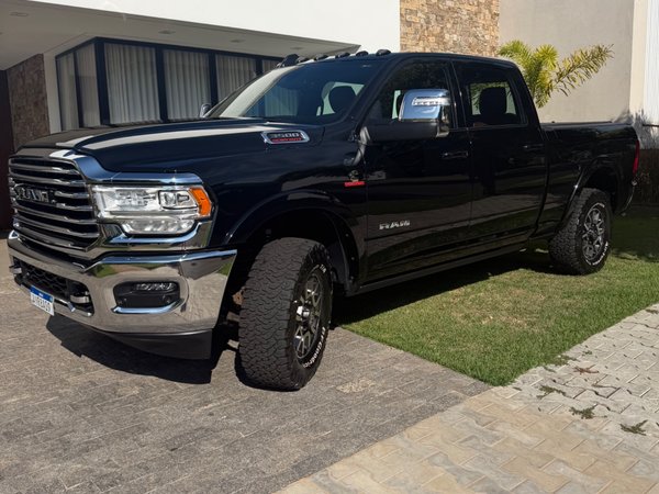 Foto 1 - RAM 3500 Longhorn Limited 6.7 Turbo Diesel 4x4