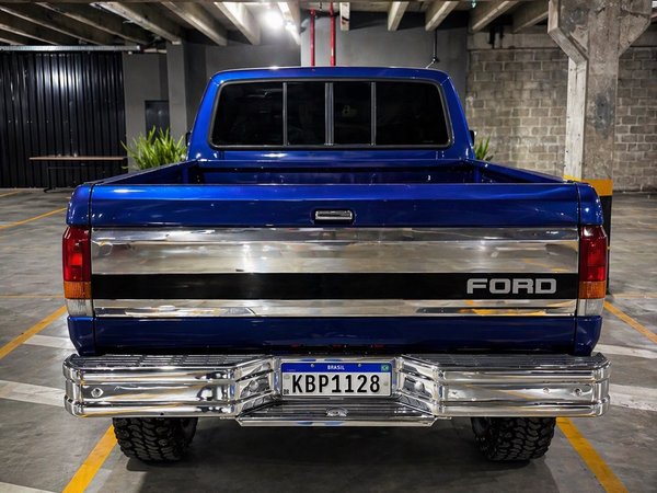 Foto 4 - Ford F1000 Super Série 3.9 Turbo Diesel 4x2 C.S