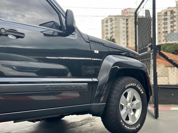 Foto 8 - Jeep Cherokee Sport 3.7 V6